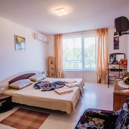 Niko Apartament *