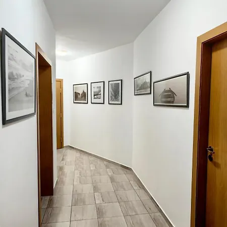 Niko Apartament *