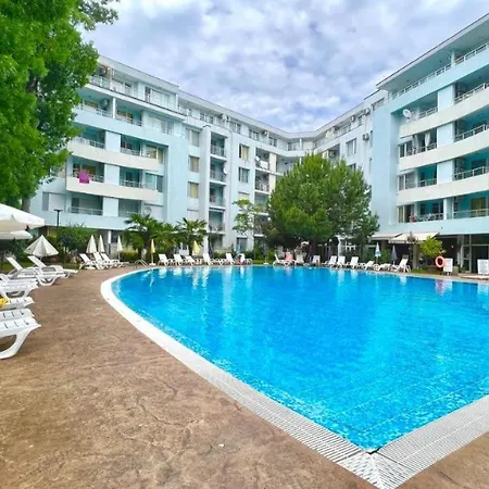 Niko Apartament *